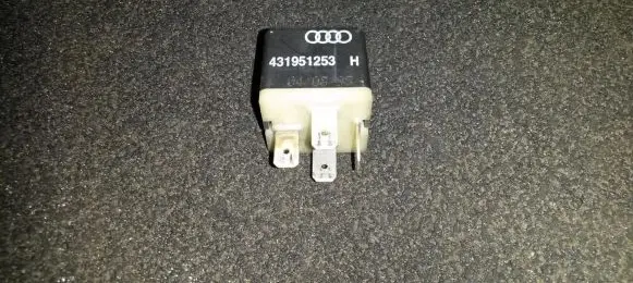 Audi A6 S6 C4 4A Other relay 431951253h Nenustatyta