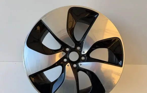 BMW i8 R20 alloy rim 6857575