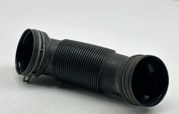 Skoda Octavia Mk2 (1Z) Air intake hose/pipe 446149 1K0129684L