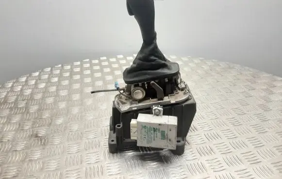 Land Rover Range Rover L322 Gear shifter/selector 6011222010