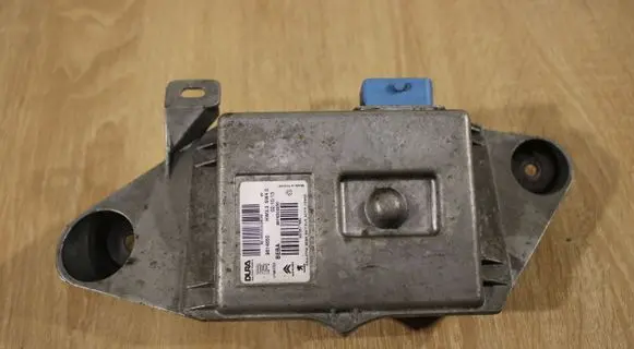 Peugeot 508 Suspension control unit/module 9676577880