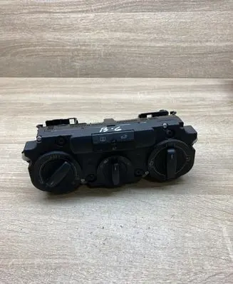 Volkswagen PASSAT B6 Climate control unit 3C2820045A 1CF747309