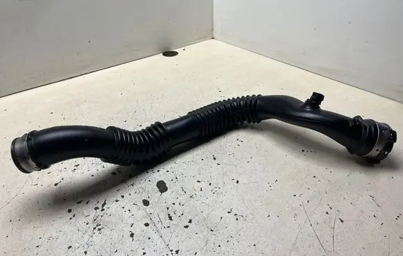 BMW 1 E81 E87 Intercooler hose/pipe 7797481 11564310