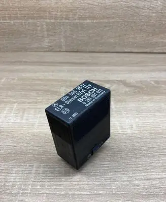 Mercedes-Benz E W124 Other relay 0045453632 0281001013