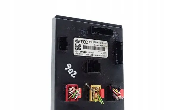 Audi A4 S4 B8 8K Comfort/convenience module 8K0907063DG