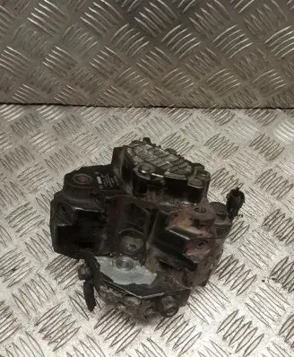 Volvo S60 Fuel injection high pressure pump 0445010043 8689590