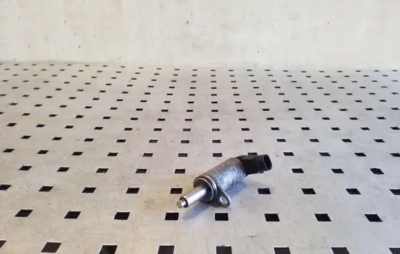 Audi Q5 SQ5 Camshaft vanos timing valve 06H103697A