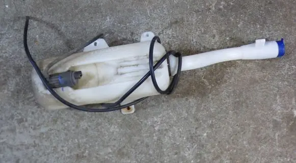 Fiat Tipo Windshield washer fluid reservoir/tank CART52031764 52031764 C805
