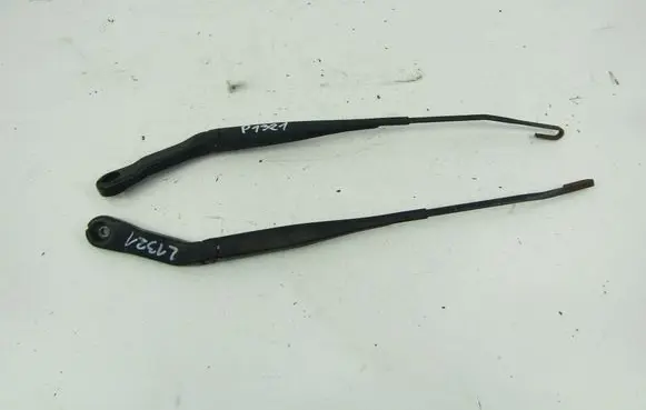 Opel Meriva A Front wiper blade arm 