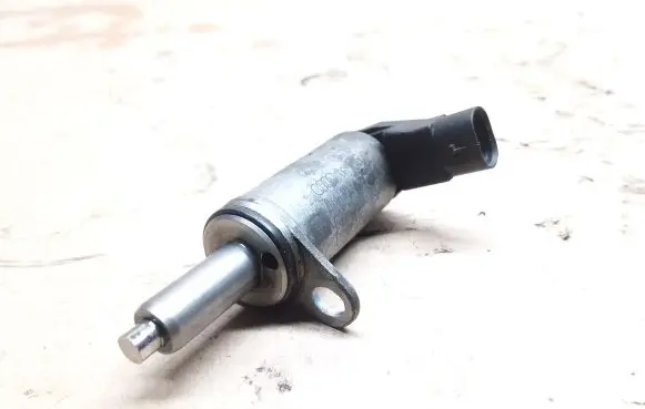 Audi A4 S4 B8 8K Valve oil control 06H103697A
