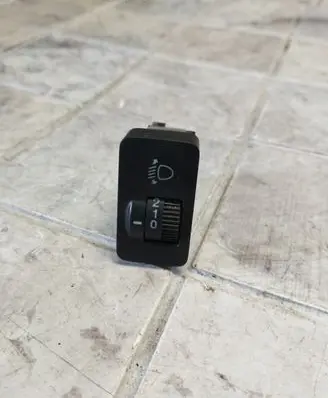 Honda FR-V Headlight level height control switch