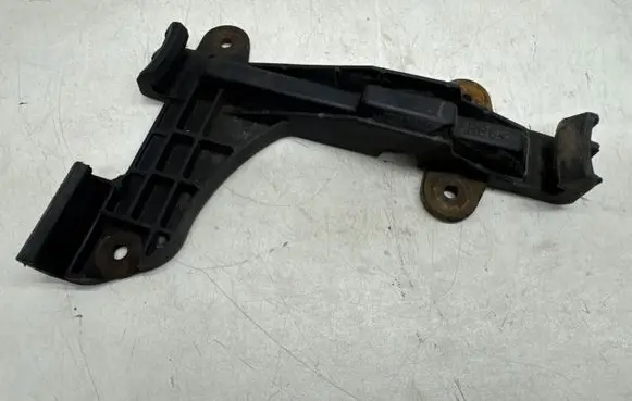 Audi 80 90 S2 B4 Rear bumper mounting bracket 8A0807483