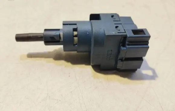 Clutch pedal sensor