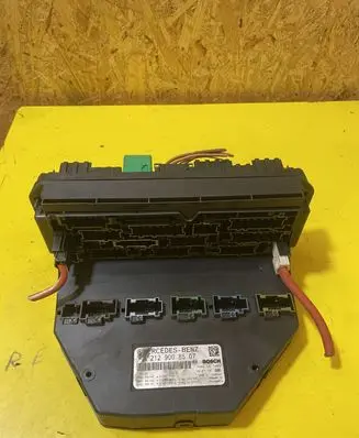Mercedes-Benz E W212 Fuse module A2129008507 2129008507