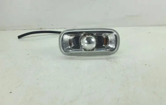 Audi A6 S6 C6 4F Front fender indicator light 8E0949127