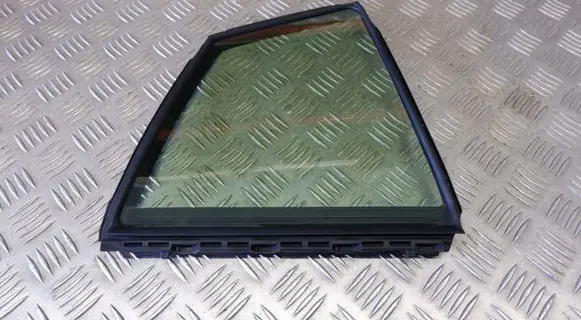 Rear vent window glass
