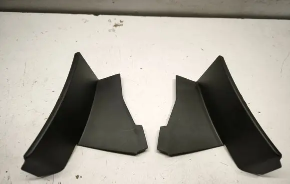 Lexus RX V Rear/tail light trim molding 8149848020 8149748020