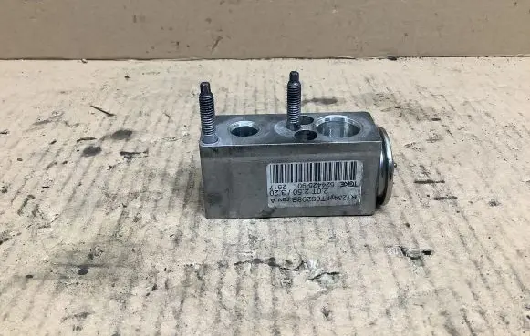 Air conditioning (A/C) expansion valve