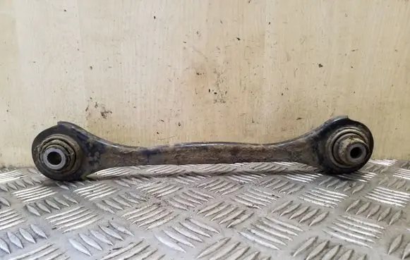Volkswagen Golf VI Rear control arm