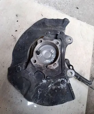 BMW 5 E60 E61 Front wheel hub