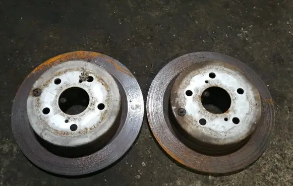Toyota Prius+ (ZVW40) Rear brake disc