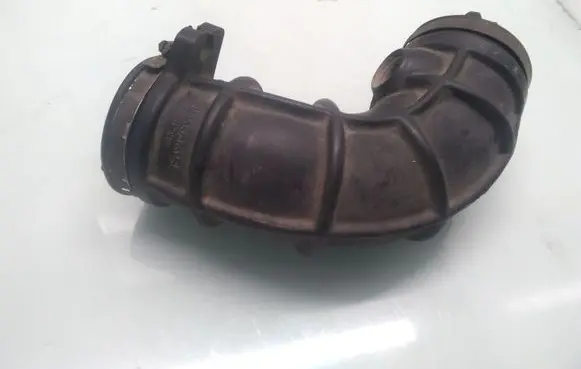 Opel Vectra B Air intake hose/pipe GM90572051