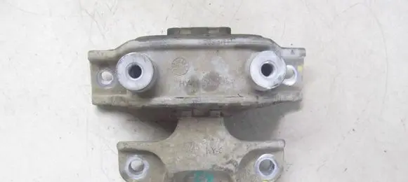 Suzuki Vitara (LY) Engine mount vacuum valve 