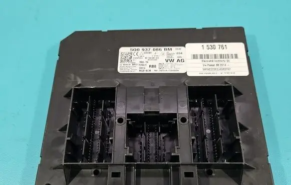 Volkswagen PASSAT B8 Central body control module 5Q0937086BM IMPRK1530761
