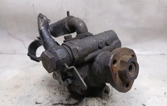 Volkswagen PASSAT B5 Power steering pump 1J0422154B