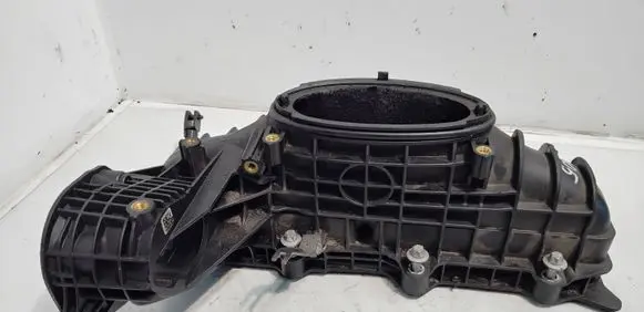 Mercedes-Benz CLA C117 X117 W117 Intake manifold A6510905737