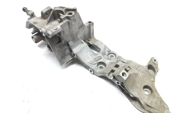 Volkswagen Tiguan Generator/alternator bracket 04L903143B 04TBM1142