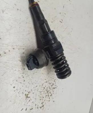 Audi A4 S4 B6 8E 8H Fuel injector 038130073AK 0414720038