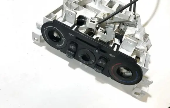 Subaru Forester SF Climate control unit