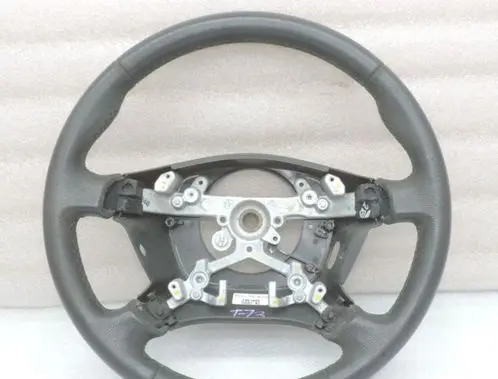 Toyota Avensis T250 Steering wheel buttons/switches