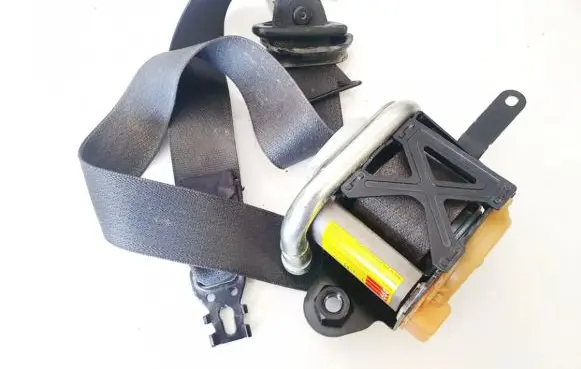 Opel Insignia A Front seatbelt a045014