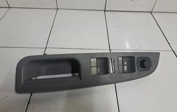 Volkswagen Jetta V Front door window switch trim 1K4868049B