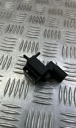 Audi A5 8T 8F Turbo solenoid valve 037906283C