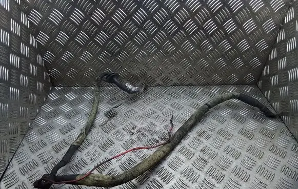 Volkswagen Transporter - Caravelle T5 Positive cable (battery) 7H0971158
