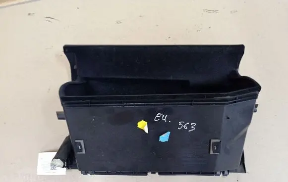Toyota Avensis T270 Glove box 5555505090