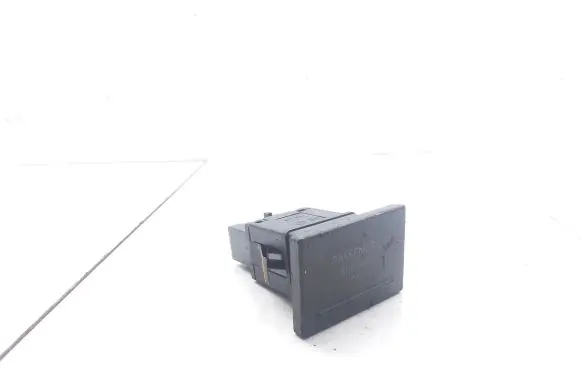 Passenger airbag on/off switch