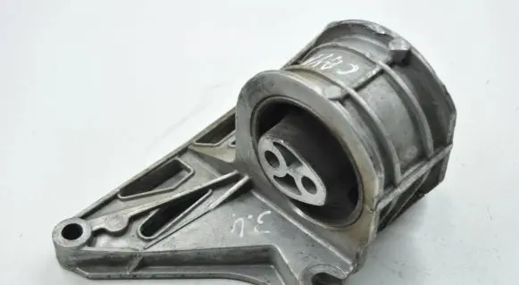 Porsche Cayman 987 Engine mount bracket