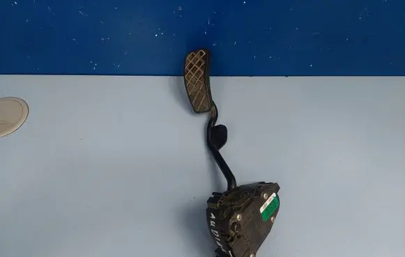 Audi A6 S6 C6 4F Accelerator throttle pedal 8E2721523J 6PV00802634