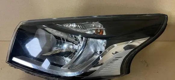 Renault Trafic III (X82) Headlight/headlamp 260601667R