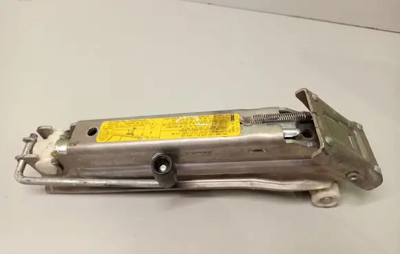 Audi A6 S6 C6 4F Lift Jack 4F0011031