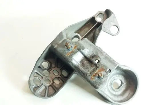 Audi A6 S6 C5 4B Engine mounting bracket 4B0199351B