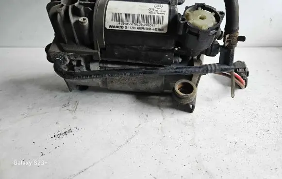 Mercedes-Benz E W211 Air suspension compressor/pump 
