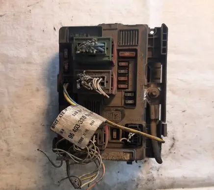 Citroen C5 Fuse box set 9640333880
