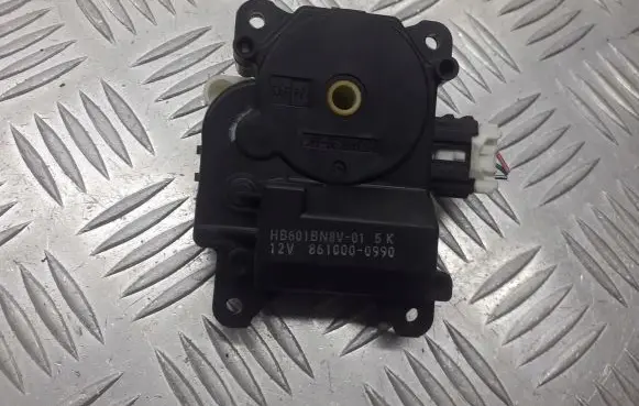 Mazda 5 Central body control module 861000-0990