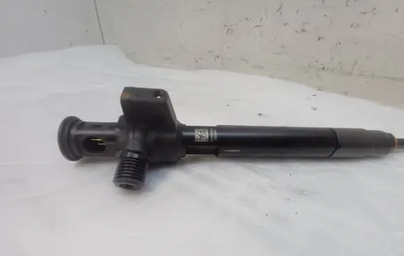 Fuel injector
