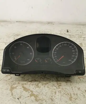 Volkswagen Golf V Speedometer (instrument cluster) 1K0920863B